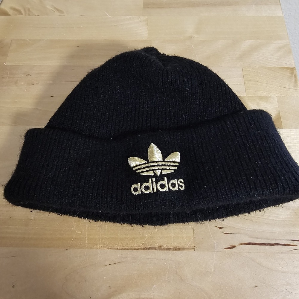Adidas Beanie Toque Womens One Size Black Gold Logo Knit 100% Acrylic Snow Ski